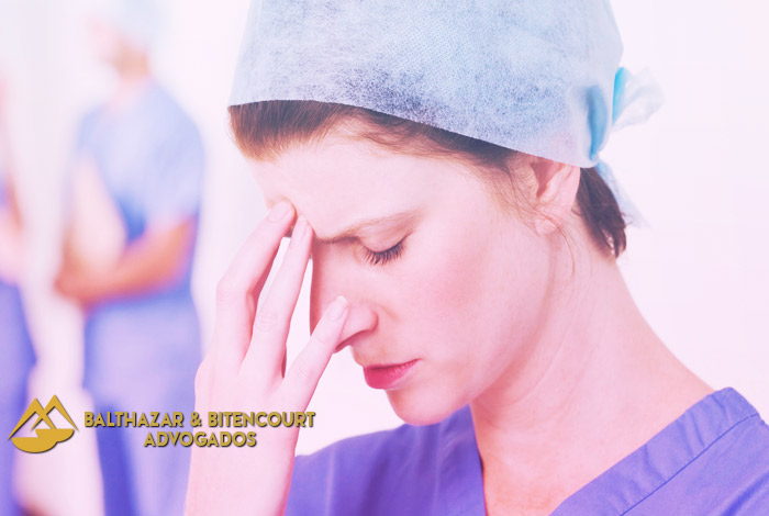 Rede de clínicas indenizará auxiliar de enfermagem portadora de doenças osteomusculares Rede de clínicas indenizará auxiliar de enfermagem portadora de doenças osteomusculares